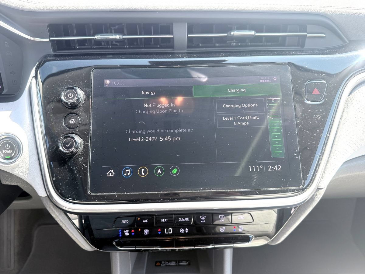 Used 2022 Chevrolet Bolt EUV Premier w/ Sun & Sound Package FWD image 12