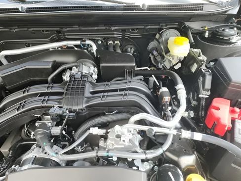 Used 2025 Subaru Outback Limited image 23