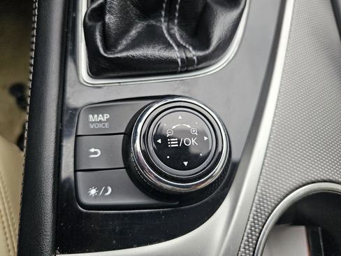 Used 2015 INFINITI Q50 Premium w/ Navigation Package image 18