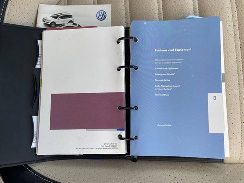 Used 2010 Volkswagen CC Sport FWD image 31