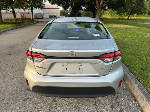 Used 2024 Toyota Corolla LE FWD image 5