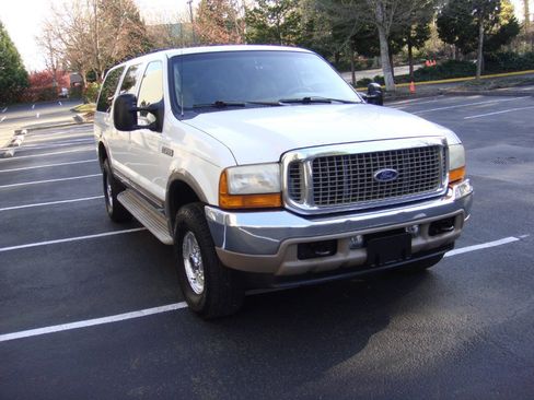 Used 2001 Ford Excursion Limited AWD/4WD image 4