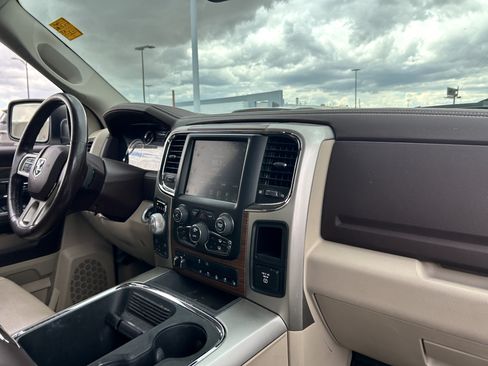 Used 2016 RAM 1500 Laramie w/ Convenience Group AWD/4WD image 14