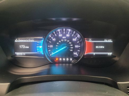 Used 2018 Ford Explorer XLT w/ Equipment Group 201A AWD/4WD image 23