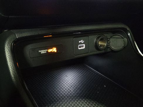 Certified 2025 Honda CR-V LX image 31