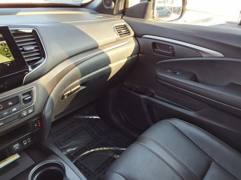 Used 2022 Honda Passport TrailSport image 25