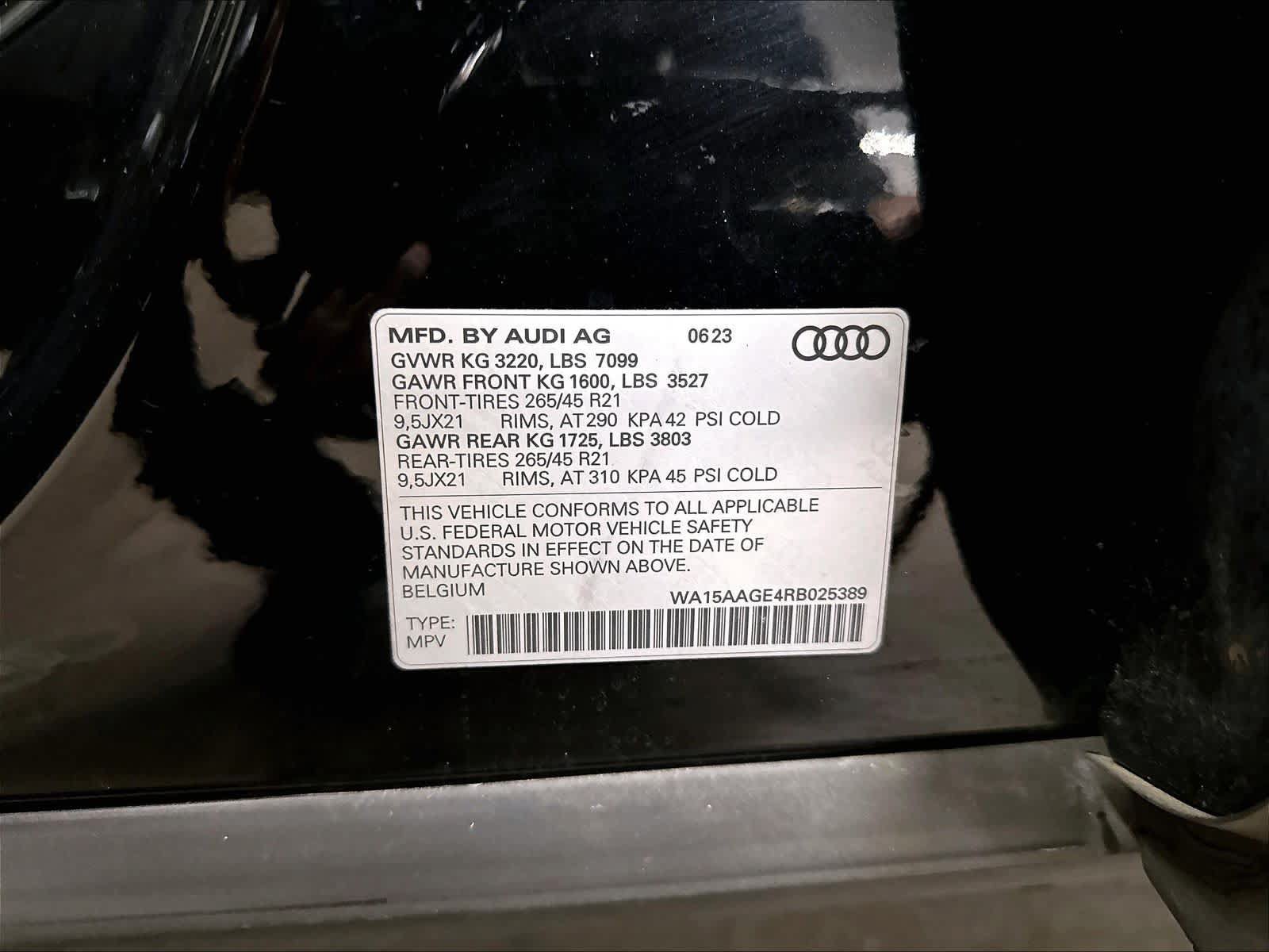 Used 2023 Audi Q8 Premium Plus AWD/4WD image 35