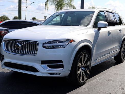 Used 2022 Volvo XC90 T6 Inscription w/ Advanced Package image 2