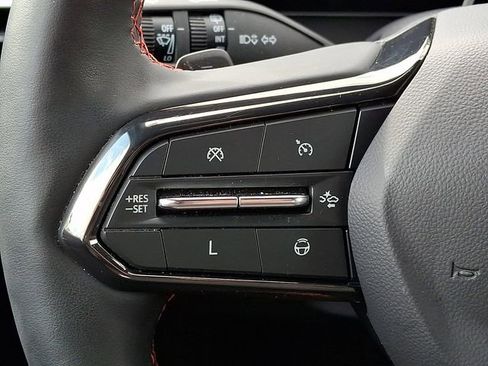 Used 2024 Chevrolet Traverse RS w/ LPO, Floor Liner Package AWD/4WD image 24