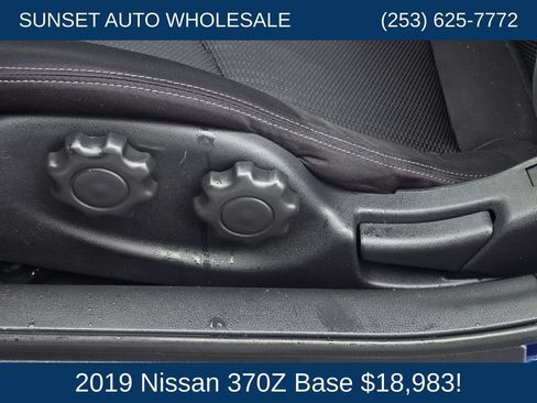 Used 2019 Nissan 370Z Coupe RWD image 27