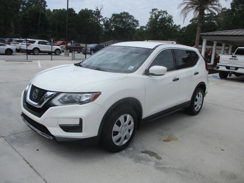 Used 2019 Nissan Rogue S image 26
