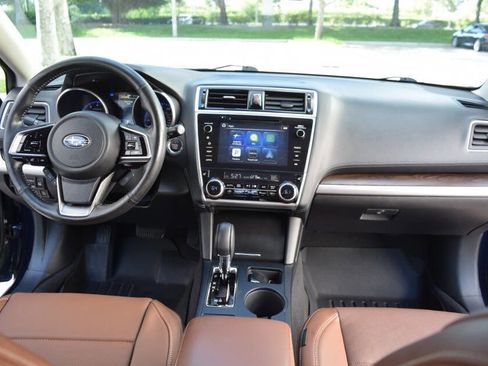 Used 2018 Subaru Outback 3.6R Touring AWD/4WD image 53