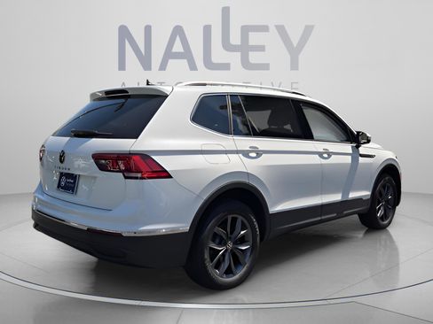 Used 2023 Volkswagen Tiguan SE image 5