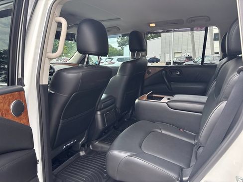Used 2023 Nissan Armada SL w/ Captain's Chairs Package RWD image 7