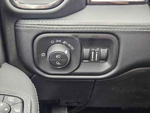 New 2026 RAM 3500 Limited AWD/4WD image 17
