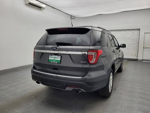 Used 2018 Ford Explorer XLT w/ Equipment Group 202A AWD/4WD image 7