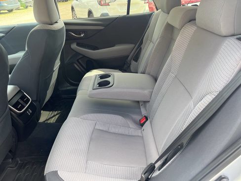 Used 2025 Subaru Outback Premium AWD/4WD image 13