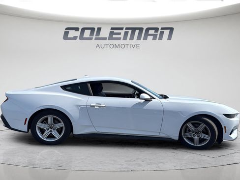 Used 2026 Ford Mustang Premium RWD image 5