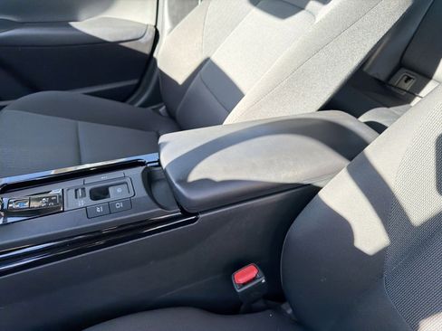 Used 2023 Toyota Prius LE image 27