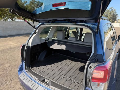 Used 2018 Subaru Forester 2.5i Limited AWD/4WD image 5