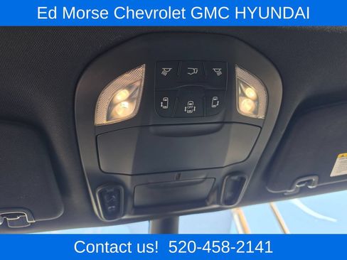 Used 2025 Chrysler Pacifica Limited FWD image 21