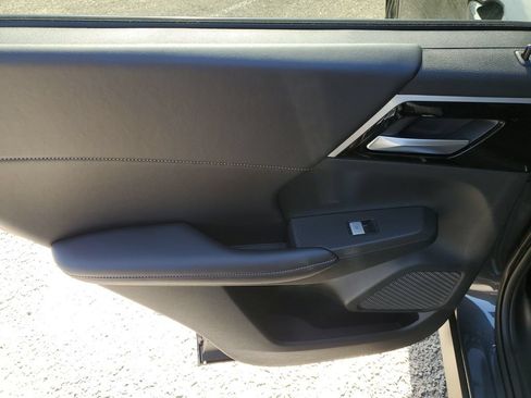 New 2026 Nissan Rogue SL AWD/4WD image 10