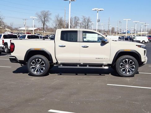 New 2026 GMC Canyon Denali image 2