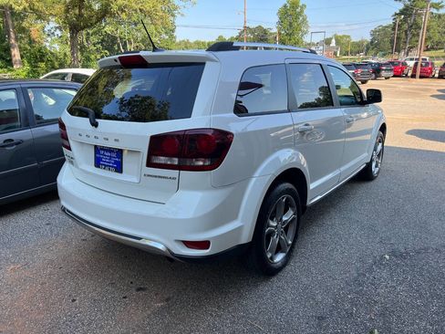 Used 2017 Dodge Journey Crossroad image 4