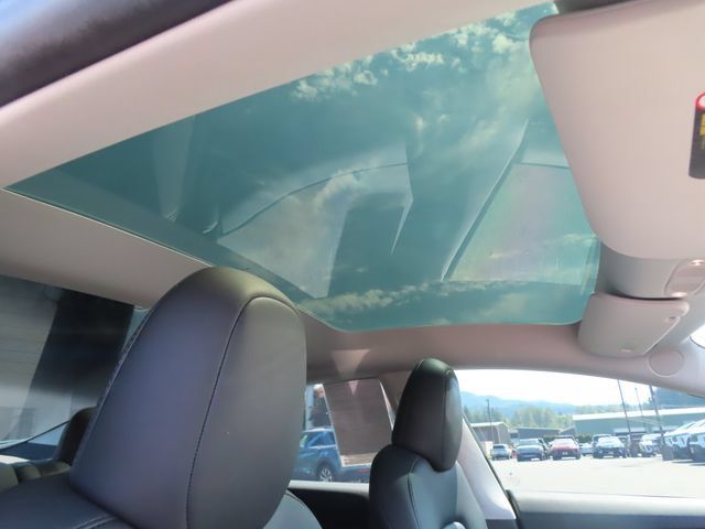 Used 2023 Tesla Model 3 Standard Range RWD image 32