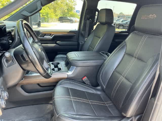 Used 2024 Chevrolet Silverado 2500 High Country w/ High Country Premium Package AWD/4WD image 10