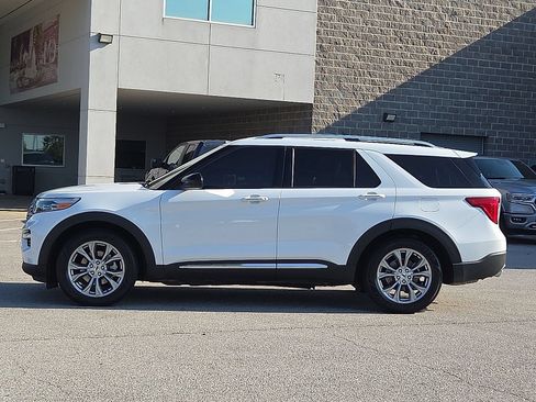 Used 2024 Ford Explorer Limited RWD image 3