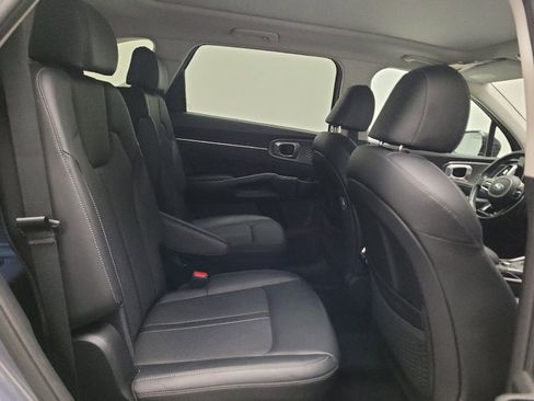 Used 2021 Kia Sorento SX AWD/4WD image 19