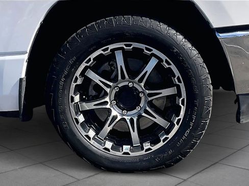 Used 2021 RAM 1500 Big Horn image 11