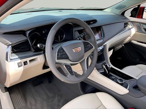 Used 2023 Cadillac XT5 Premium Luxury FWD image 17