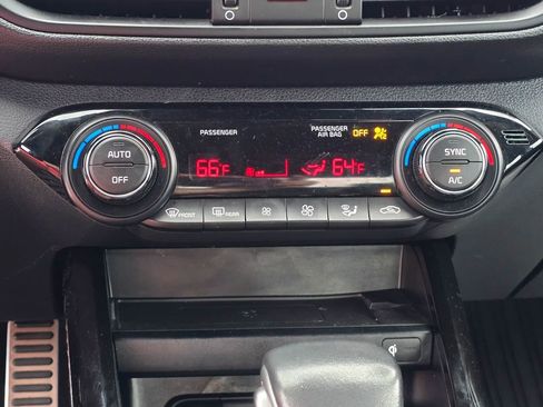 Used 2024 Kia Forte GT-Line w/ GT-Line Premium Package image 18