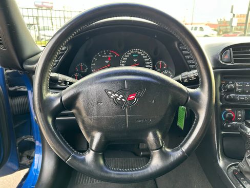 Used 2002 Chevrolet Corvette Coupe w/ Preferred Equipment Group2 image 26