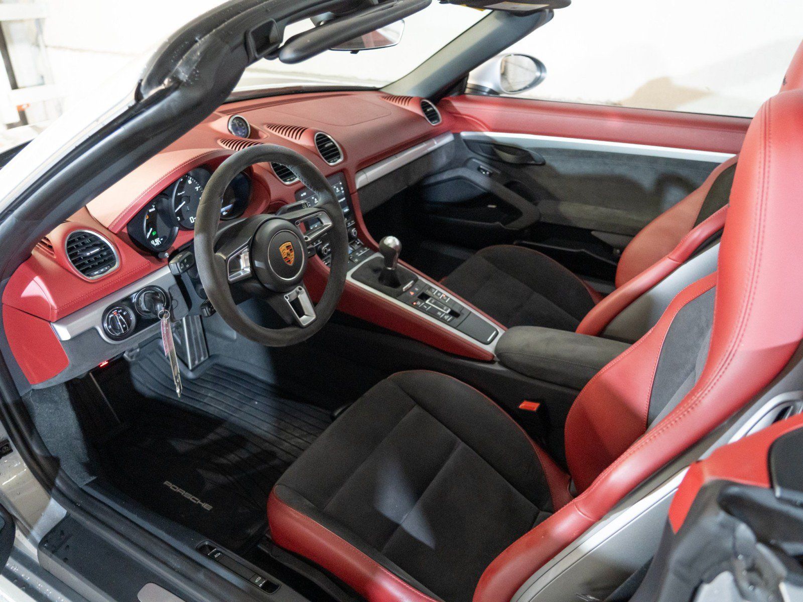 Certified 2020 Porsche 718 Boxster Spyder RWD image 4