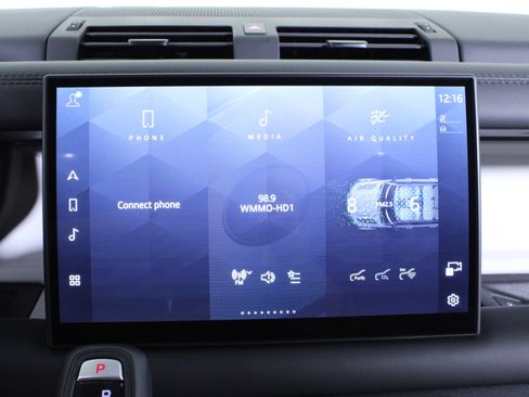 Used 2025 Land Rover Defender 110 S image 27