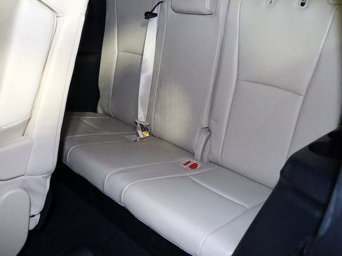 Used 2020 Toyota Highlander XLE image 14