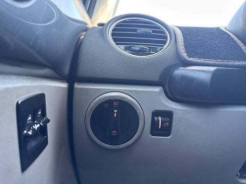 Used 2007 Volkswagen Beetle Coupe w/ Package 1 FWD image 40