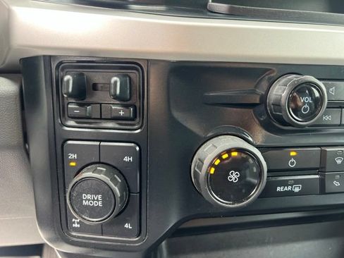 Used 2023 Ford F250 XLT w/ 360-Degree Camera Package AWD/4WD image 26