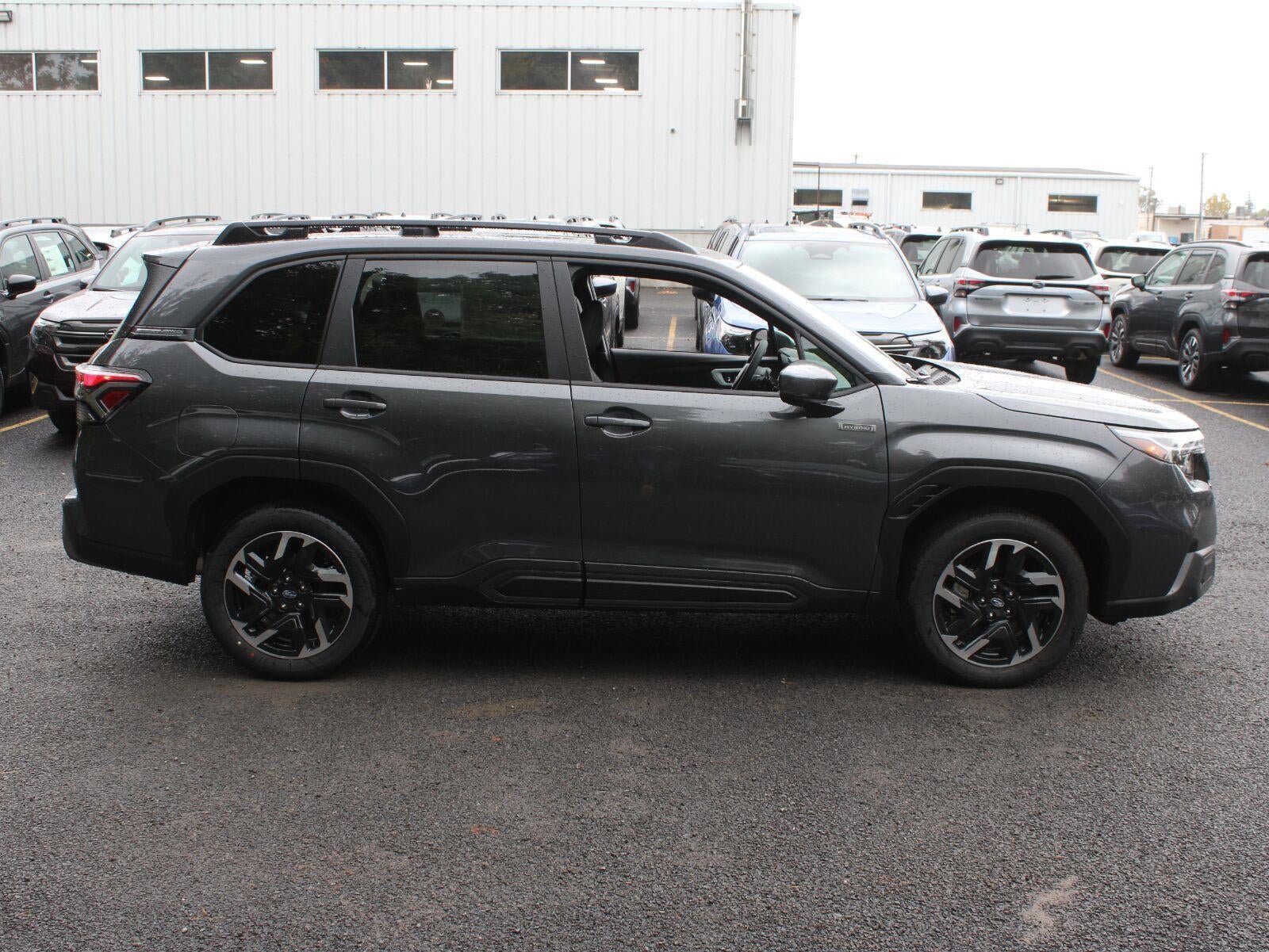 New 2026 Subaru Forester Touring AWD/4WD image 4