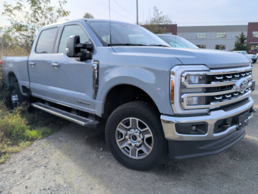 Used 2024 Ford F350 Lariat w/ FX4 Off-Road Package AWD/4WD image 1
