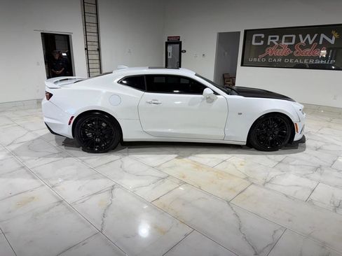 Used 2020 Chevrolet Camaro SS image 8