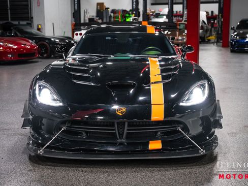 Used 2016 Dodge Viper SRT-10 w/ TA 1.0 Package RWD image 8