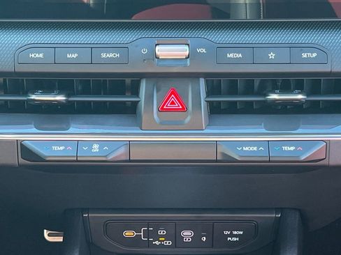 New 2025 Kia K4 GT-Line Turbo FWD image 32