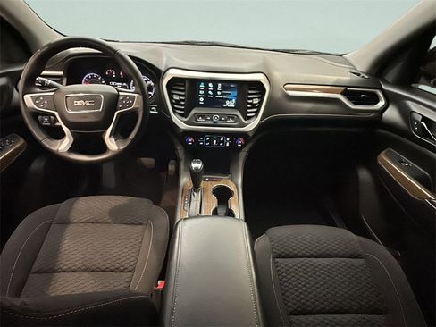 Used 2017 GMC Acadia SLE image 19