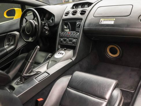 Used 2004 Lamborghini Gallardo AWD/4WD image 13