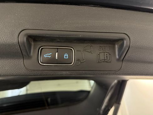 Certified 2023 Ford Explorer XLT w/ Equipment Group 202A AWD/4WD image 38