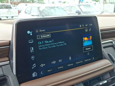 Used 2023 Chevrolet Suburban High Country w/ LPO, Illumination Package AWD/4WD image 18